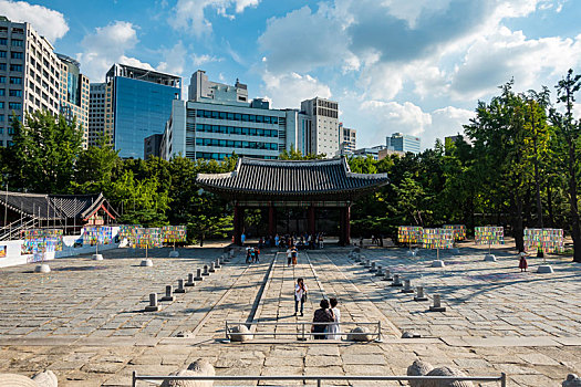 韩国首尔德寿宫中和门景观
