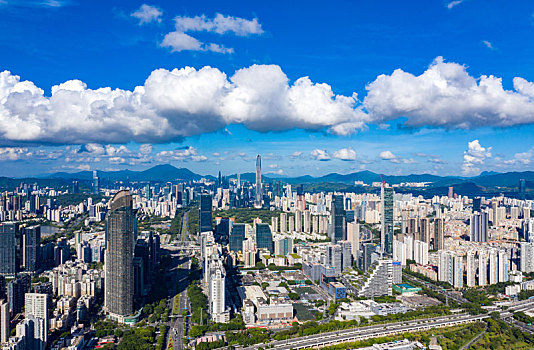 深圳竹子林上空航拍深圳湾,深南大道,南山,福田等城市天际线全景风光