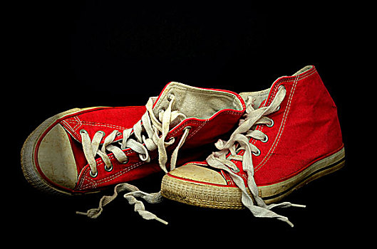 破旧,红色,运动鞋