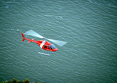 直升飞机,飞跃,水,航拍