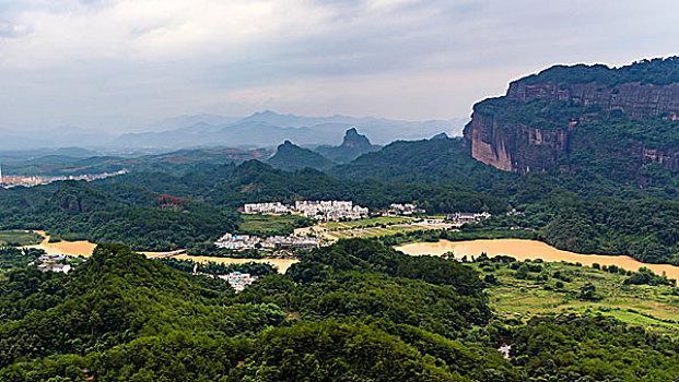 韶关丹霞山嘉遁揽胜