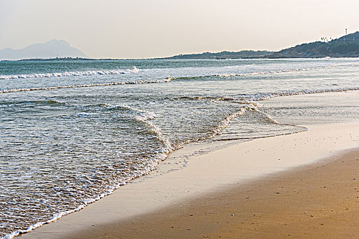 海浪沙滩