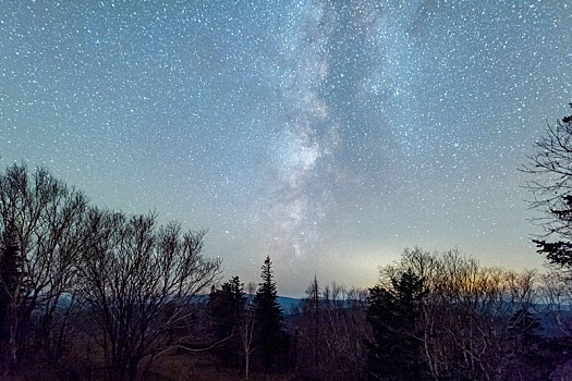 羊草山顶的星空