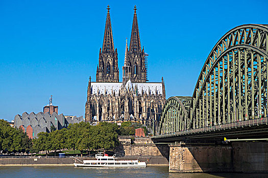 科隆大教堂,霍恩佐伦大桥,莱茵河,正面,科隆,北莱茵威斯特伐利亚,德国,欧洲
