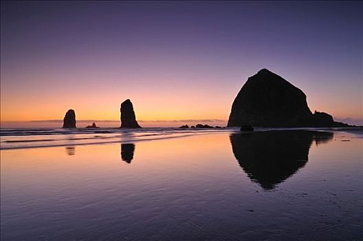 著名,黑斯塔科岩,独块巨石,石头,坎农海滩,俄勒冈,美国,北美