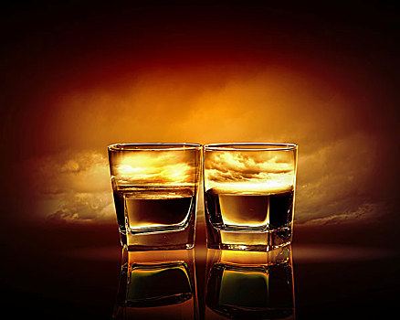 两个,玻璃杯,威士忌,海洋,插画,天空,背景