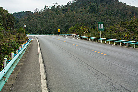 山地公路速度与激情