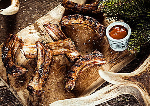 烧烤,鹿肉,小排骨,木板