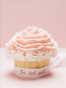 杯形蛋糕,杏仁糖玫瑰花,婚礼