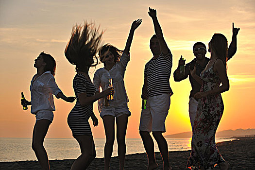 群体,年轻人,享受,夏天,聚会,海滩,美女,日落