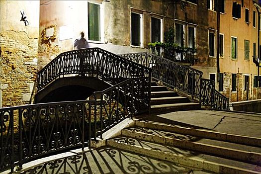 步行桥,夜晚,威尼斯,意大利