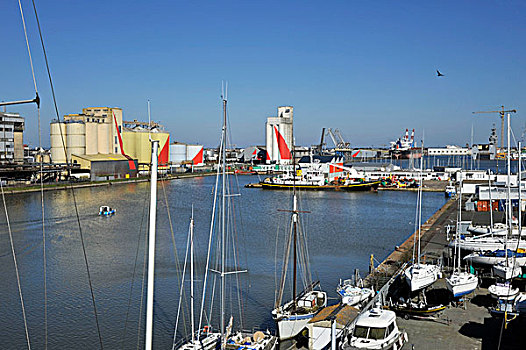 法国,卢瓦尔河地区,大西洋卢瓦尔省,港口,跟随,三角形,涂绘,艺术家