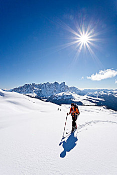 滑雪,远足者,攀登,山,西玛,高处,后面,帕拉,多,白云岩,特兰迪诺,意大利,欧洲