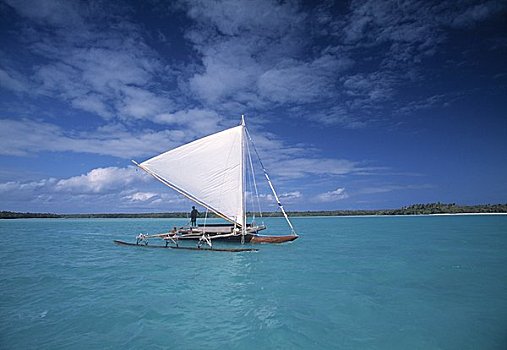 独木舟,舷外支架,新加勒多尼亚
