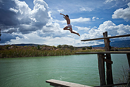 男孩,跳跃,湖