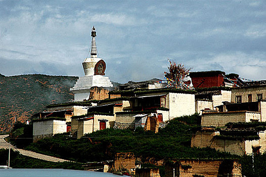 云南松赞林寺