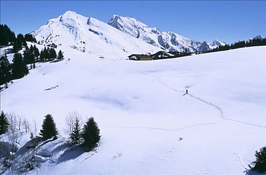 法国,上萨瓦省,滑雪胜地,航拍,高原,阿尔卑斯山,山峦