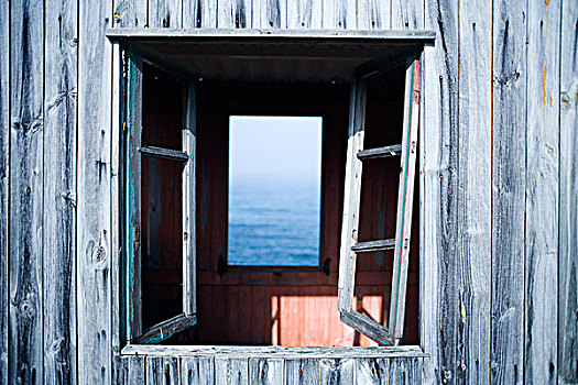 老,木质,房子,打开,破损,窗户,玻璃,但是,惊奇,上方,蓝色,海洋,里瓦德奥,加利西亚,西班牙