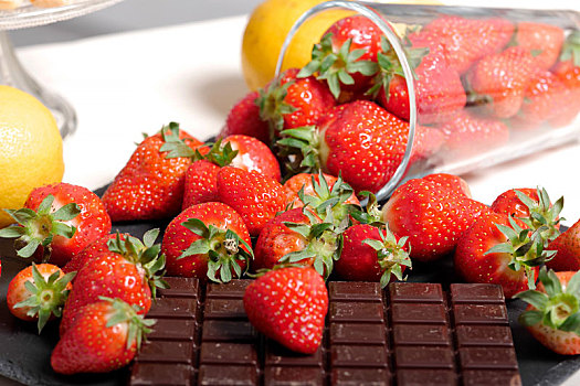 草莓,黑巧克力,酒吧