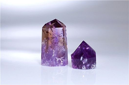 两个,紫水晶,竖石纪念物
