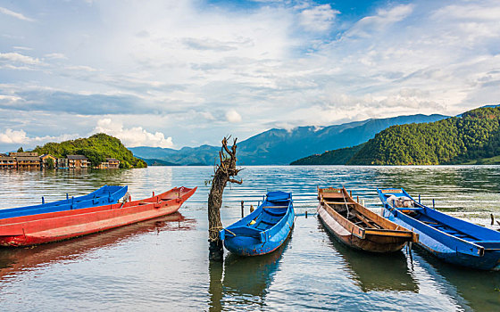 泸沽湖风光