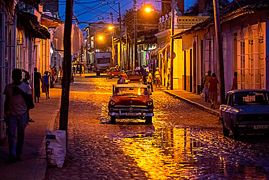 夜间,街景,历史名城,中心,特立尼达,老爷车,灯笼,古巴