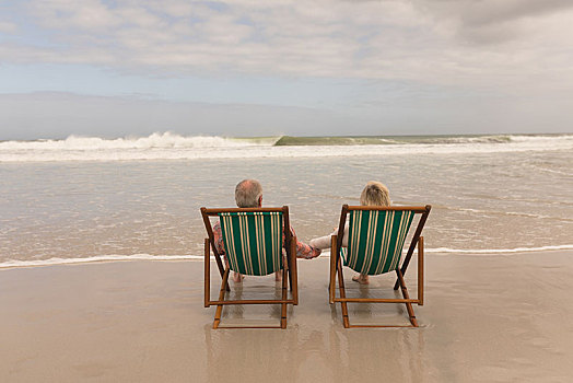 老年,夫妻,握手,相互,海滩