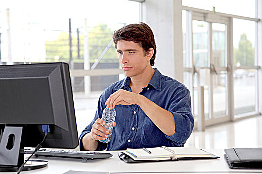 白领,饮用水,正面,台式电脑