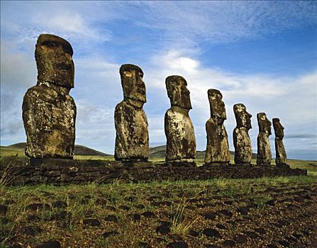 复活节岛石像,阿基维祭坛,石刻,帕努国家公园,复活节岛,智利,大洋洲
