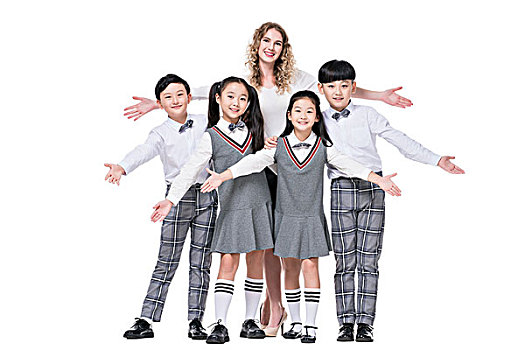 女外教指導小學生學習