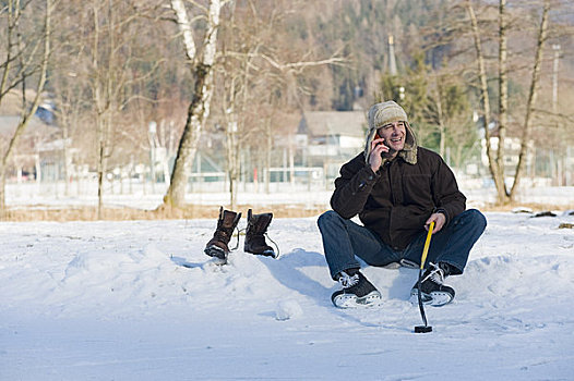 男人,坐,变化,滑冰,拿着,冰球棍,萨尔茨堡,奥地利