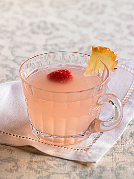 玻璃杯,粉色,柠檬水,潘趣洒饮料,树莓,菠萝,装饰