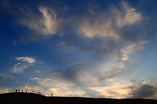 库木塔格沙漠的天空,新疆吐鲁番鄯善