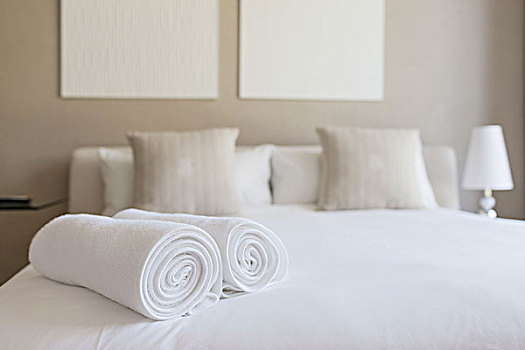 毛巾,床,卧室