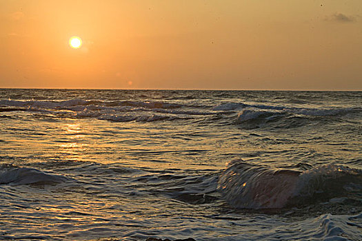 涠洲岛,日出,北海,海浪,南海,奇观,景点,壮观,海岛,潮水,海啸,能量,激烈