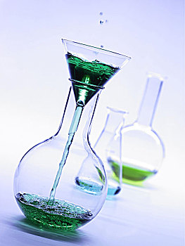 长颈瓶,正面,绿色,液体