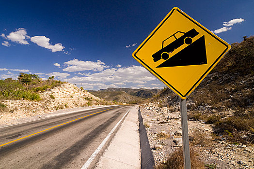 警告标识,倾斜,道路,科阿韦拉州,墨西哥,中美洲