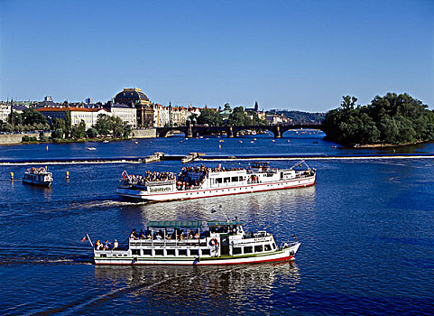 游客,伏尔塔瓦河,布拉格,捷克共和国