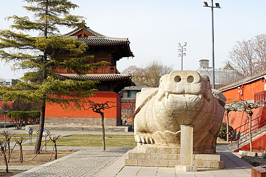 河北省石家庄市正定县开元寺五代时期赑屃碑座及石碑