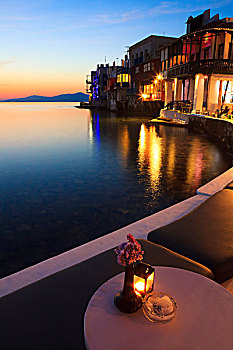 餐厅桌子,小威尼斯,米克诺斯岛,希腊