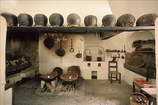 古老,厨房,烟囱,盘子,炉边,烤炉,石头,水槽,锅,排列