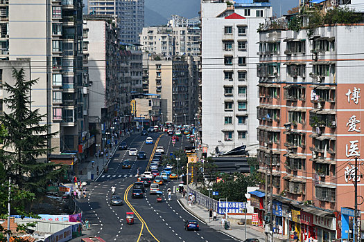 贵州遵义上海路升级改造,拓宽至8车道