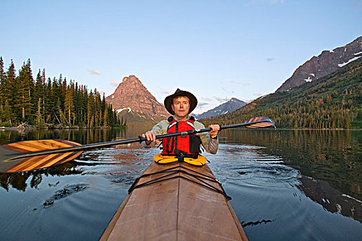 划船,皮艇,平静,冰川国家公园,蒙大拿