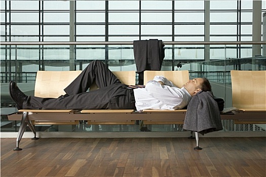 商务人士,睡觉,机场休息室