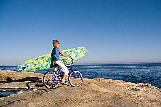 女人,冲浪板,海滩,日落,天生桥,州立公园,加利福尼亚