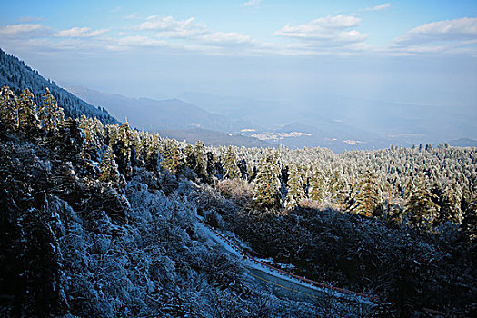 峨眉山