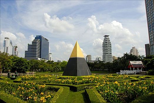 金字塔,金色,尖,现代,高层建筑,建筑,公园,曼谷,泰国,东南亚