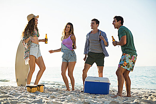 朋友,饮料,跳舞,岸边,海滩,高兴