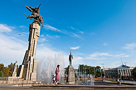 中亚,吉尔吉斯斯坦,省,首都,比什凯克,剧院,雕塑