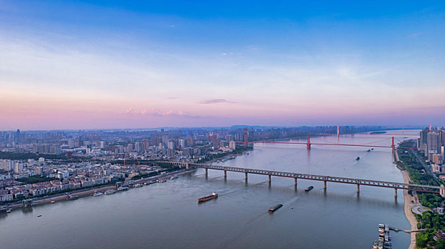 武汉长江大桥清晨航拍